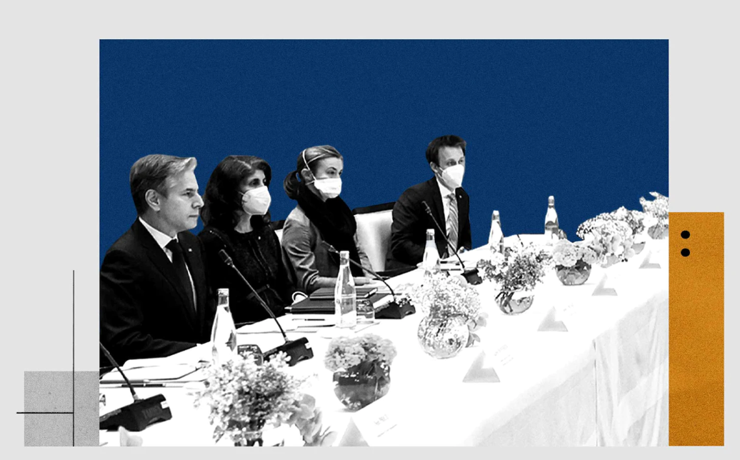 Державний секретар Ентоні Блінкен (ліворуч) під час зустрічі 21 січня в Женеві з міністром закордонних справ Росії Сергієм Лавровим (не показано)